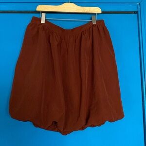 Beautiful bubble skirt. Large. zipper in side. Never worn.